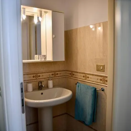 Apartment In Sunrise: In Centro